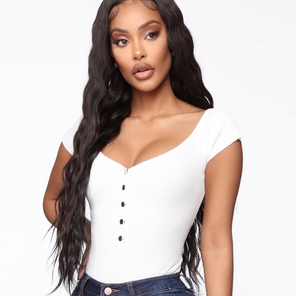 White Fashion nova top - Picture 2 of 3